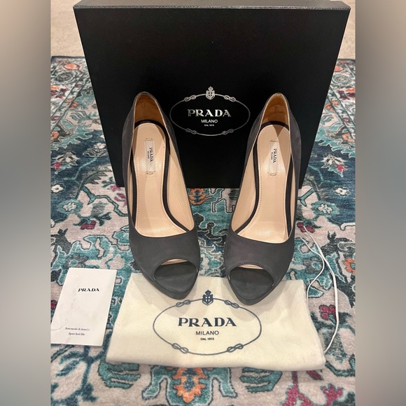 PRADA Grey Gray Suede Peep Toe Platform Pumps Heels Size 38.5 - Picture 1 of 6